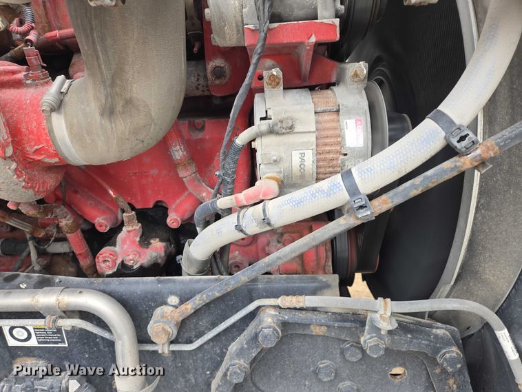 image for item EB1221 2016 Kenworth T800 box truck