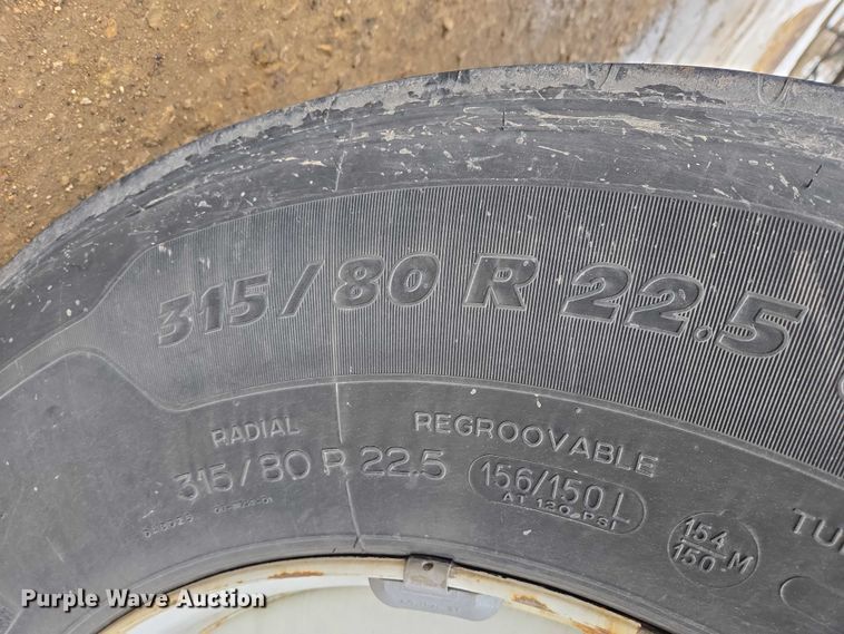 image for item EB1221 2016 Kenworth T800 box truck