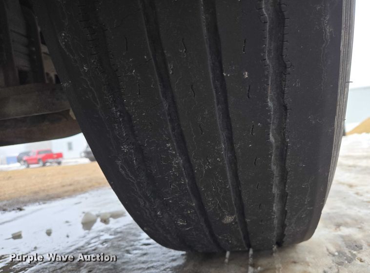 image for item EB1221 2016 Kenworth T800 box truck