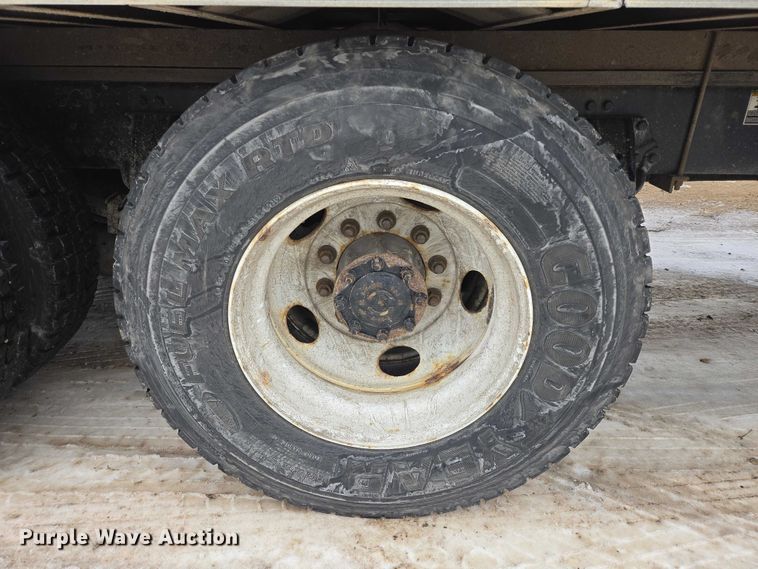 image for item EB1221 2016 Kenworth T800 box truck