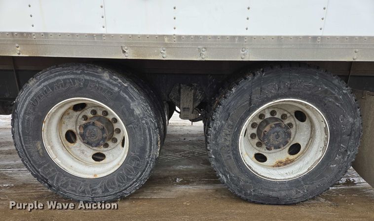 image for item EB1221 2016 Kenworth T800 box truck