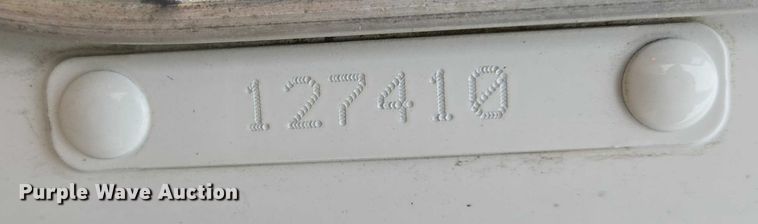 image for item EB1221 2016 Kenworth T800 box truck