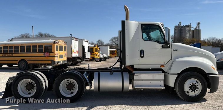 image for item ED5087 2019 International LT625 semi truck