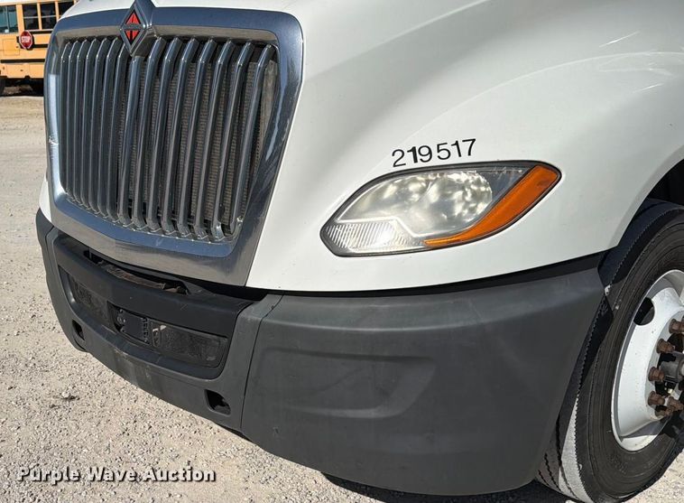 image for item ED5087 2019 International LT625 semi truck