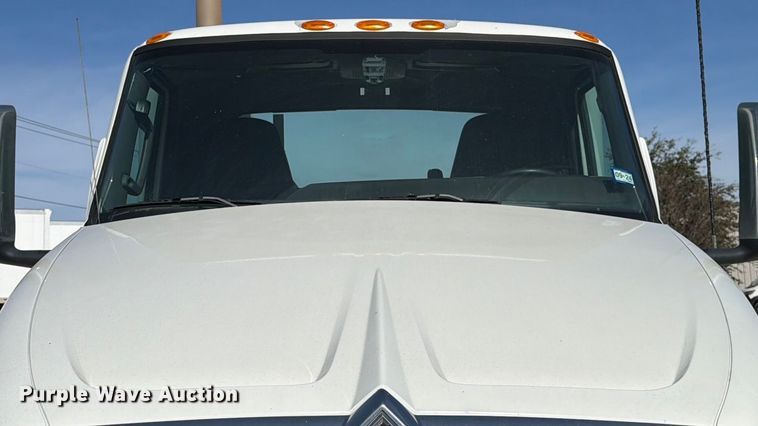 image for item ED5087 2019 International LT625 semi truck