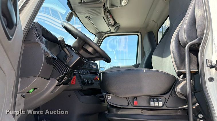 image for item ED5087 2019 International LT625 semi truck