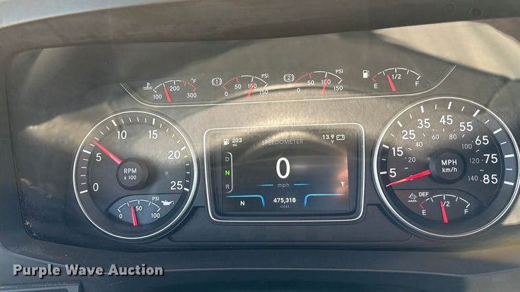 image for item ED5087 2019 International LT625 semi truck