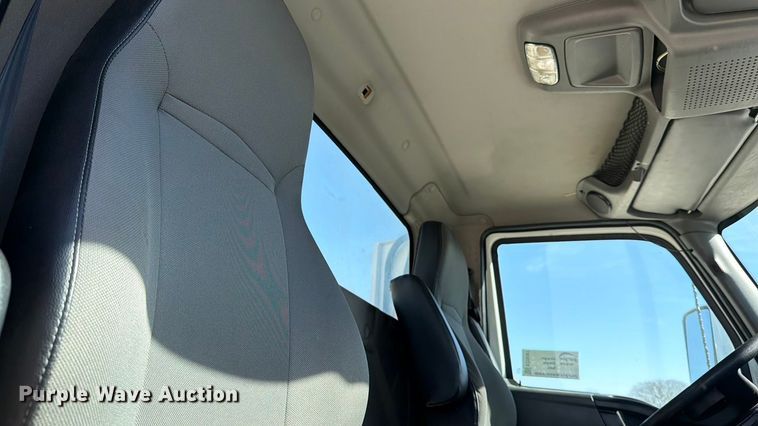 image for item ED5087 2019 International LT625 semi truck