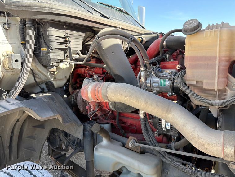 image for item ED5087 2019 International LT625 semi truck