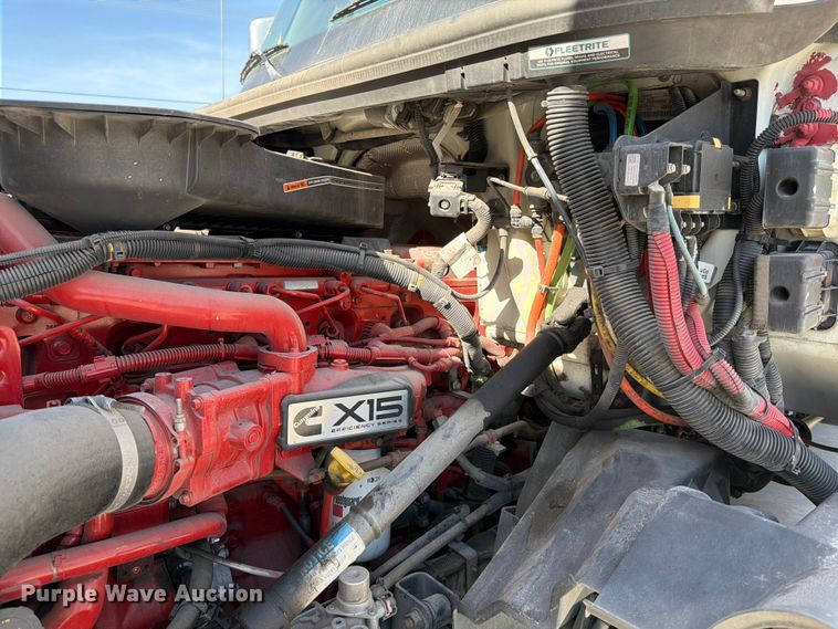 image for item ED5087 2019 International LT625 semi truck