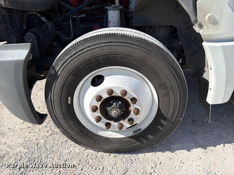 image for item ED5087 2019 International LT625 semi truck