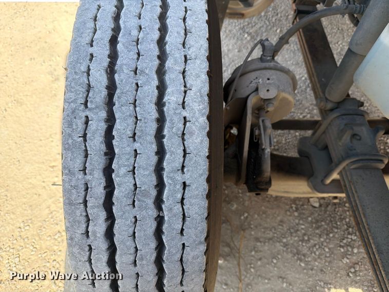 image for item ED5087 2019 International LT625 semi truck