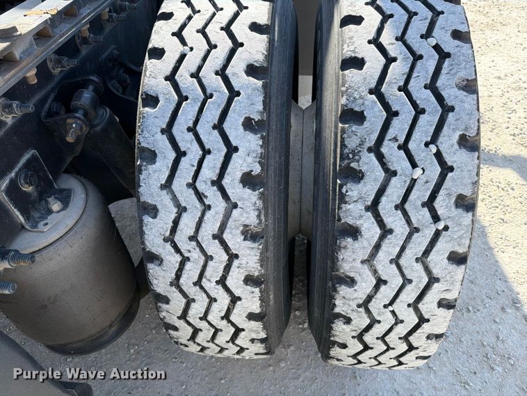 image for item ED5087 2019 International LT625 semi truck