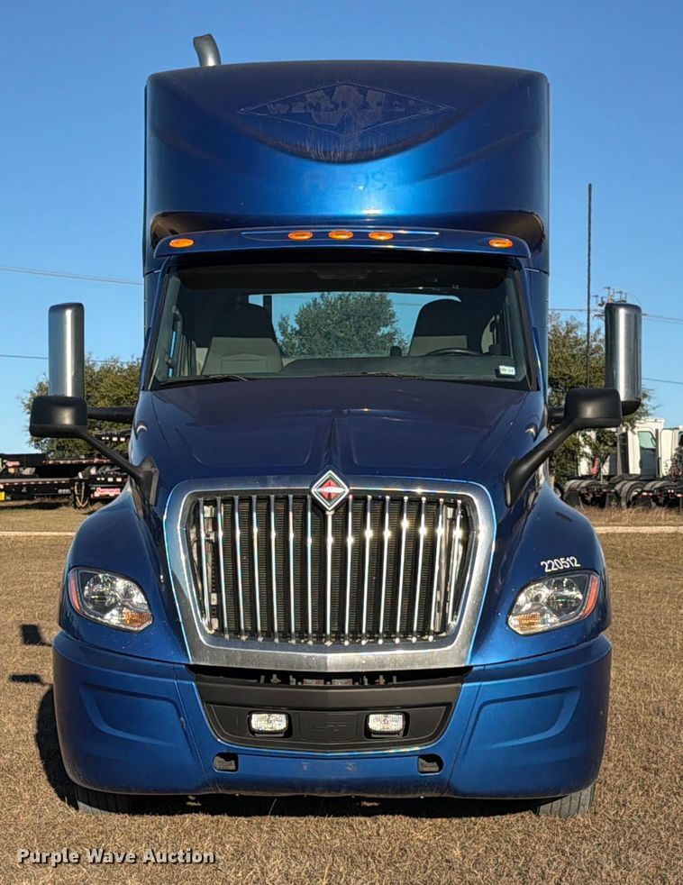 image for item ED5088 2020 International LT625 semi truck