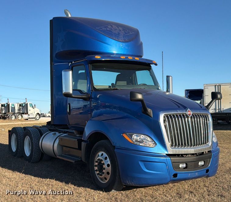 image for item ED5088 2020 International LT625 semi truck