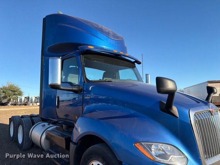 image for item ED5088 2020 International LT625 semi truck