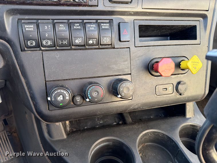 image for item ED5088 2020 International LT625 semi truck