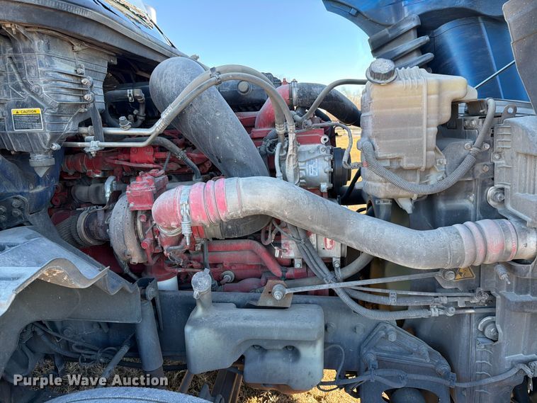 image for item ED5088 2020 International LT625 semi truck