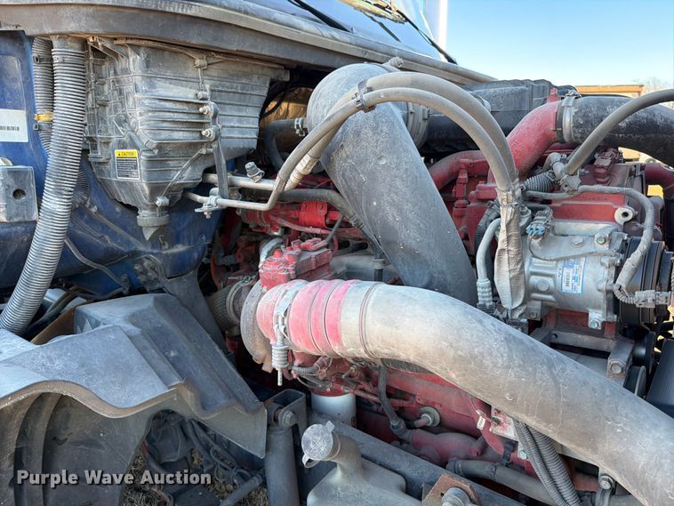 image for item ED5088 2020 International LT625 semi truck