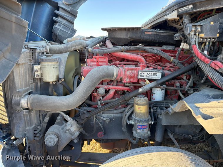 image for item ED5088 2020 International LT625 semi truck