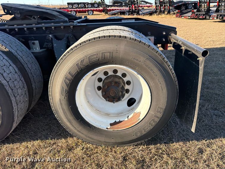 image for item ED5088 2020 International LT625 semi truck