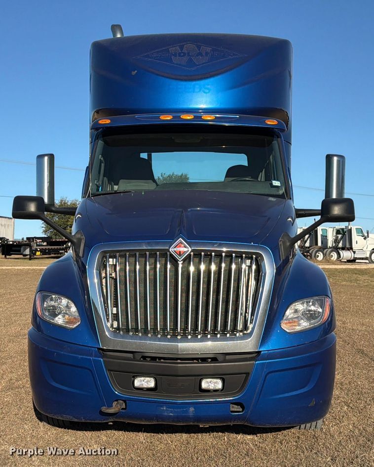 image for item ED5089 2020 International LT625 semi truck