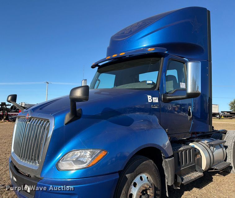 image for item ED5089 2020 International LT625 semi truck