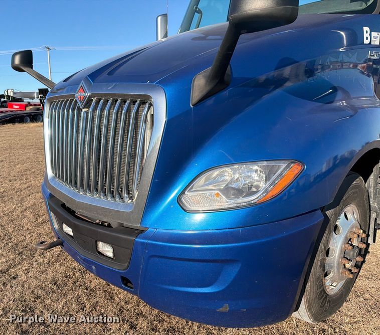 image for item ED5089 2020 International LT625 semi truck