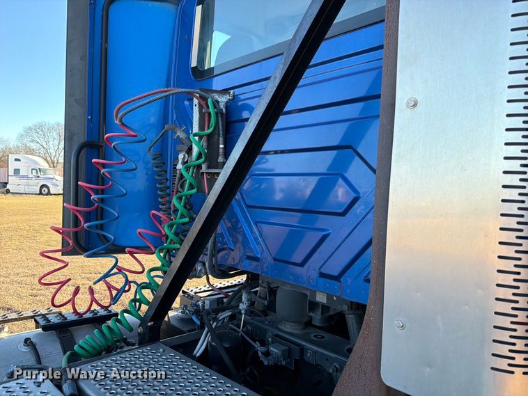 image for item ED5089 2020 International LT625 semi truck