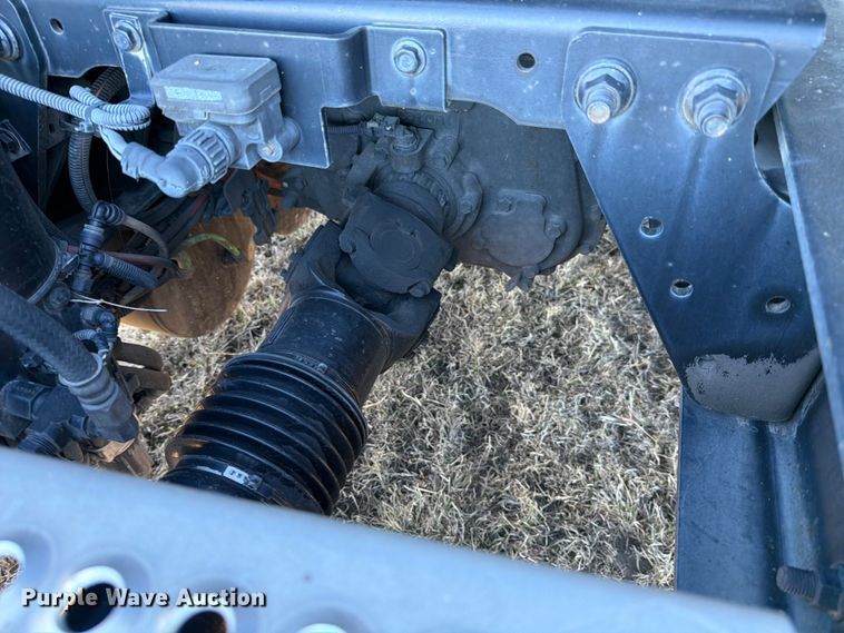 image for item ED5089 2020 International LT625 semi truck