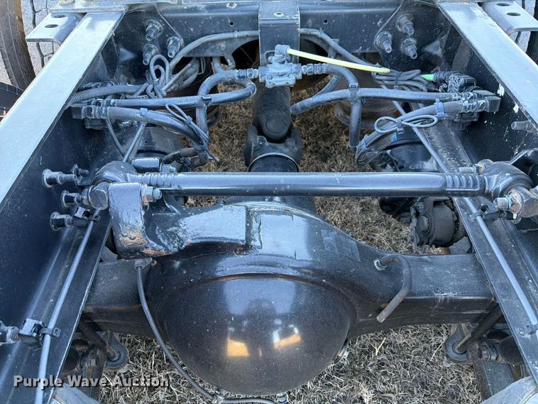 image for item ED5089 2020 International LT625 semi truck