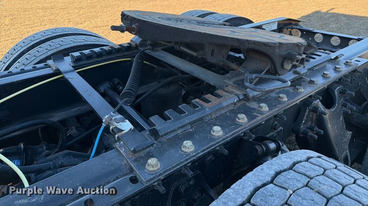 image for item ED5089 2020 International LT625 semi truck