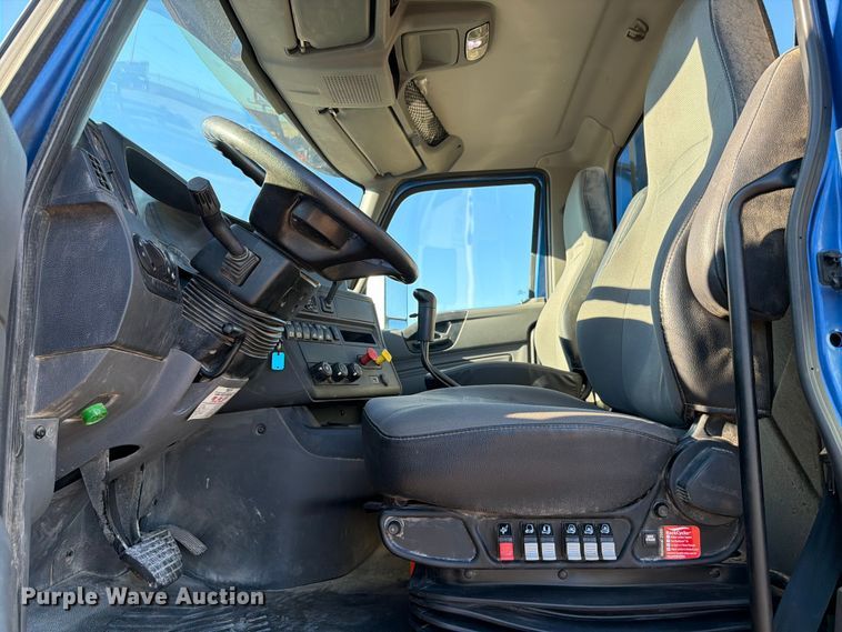 image for item ED5089 2020 International LT625 semi truck