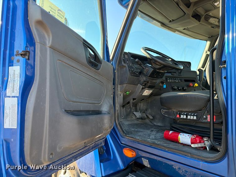 image for item ED5089 2020 International LT625 semi truck