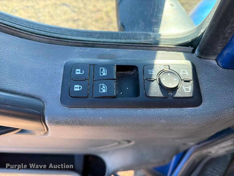 image for item ED5089 2020 International LT625 semi truck