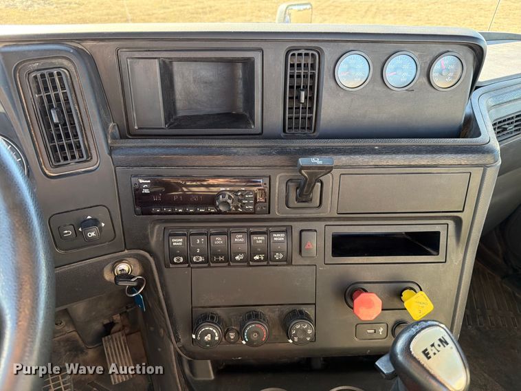 image for item ED5089 2020 International LT625 semi truck