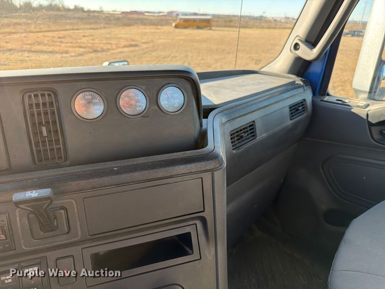 image for item ED5089 2020 International LT625 semi truck