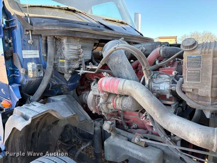 image for item ED5089 2020 International LT625 semi truck