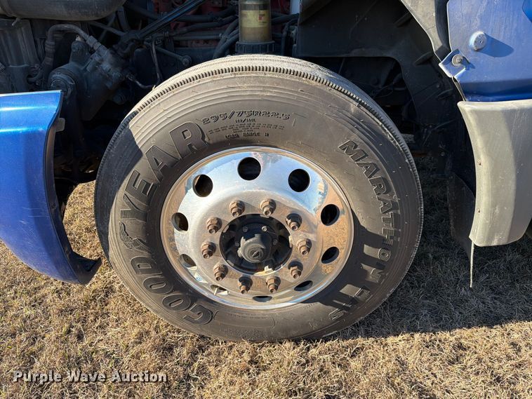 image for item ED5089 2020 International LT625 semi truck