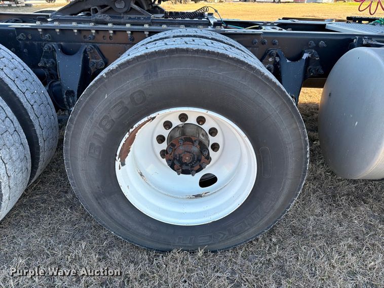 image for item ED5089 2020 International LT625 semi truck