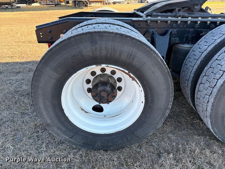 image for item ED5089 2020 International LT625 semi truck