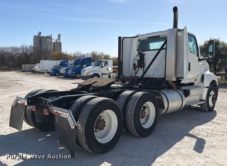 image for item ED5091 2019 International LT625 semi truck