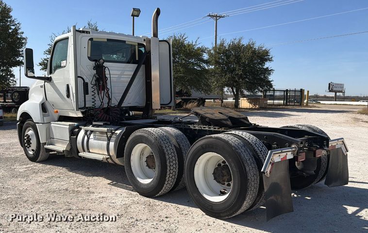 image for item ED5091 2019 International LT625 semi truck