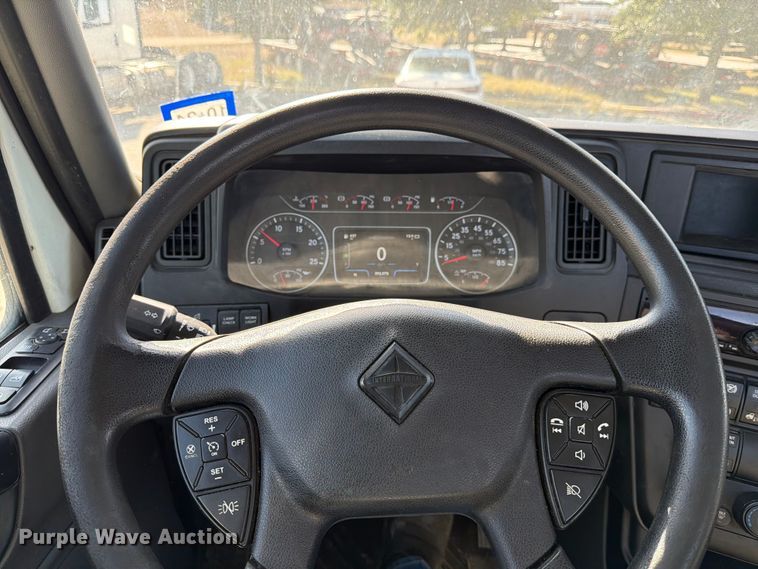 image for item ED5091 2019 International LT625 semi truck