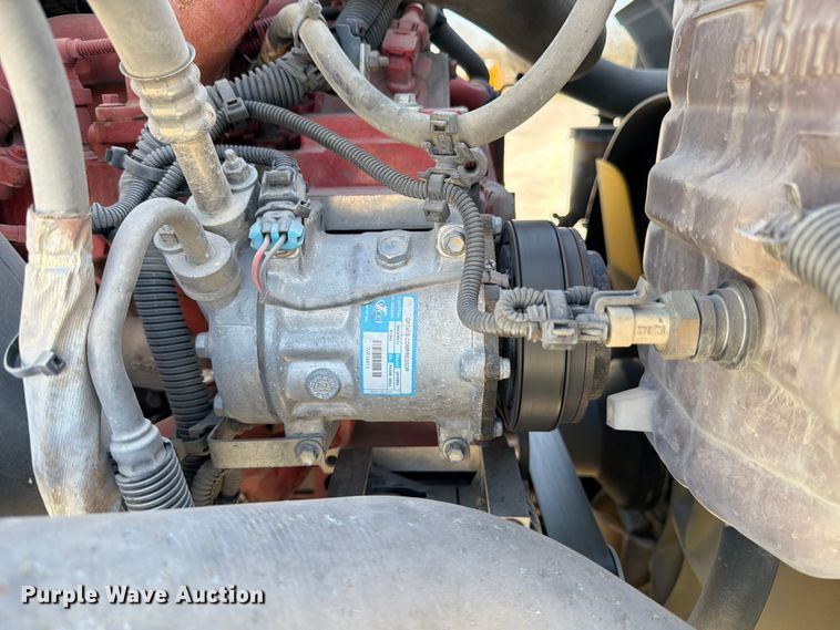 image for item ED5091 2019 International LT625 semi truck