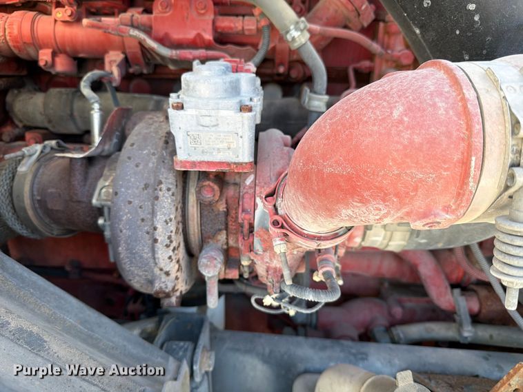 image for item ED5091 2019 International LT625 semi truck