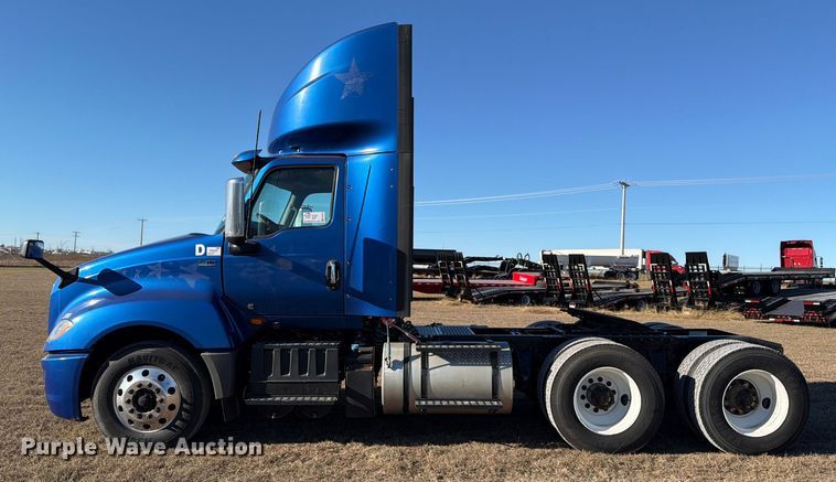 image for item ED5092 2020 International LT625 semi truck