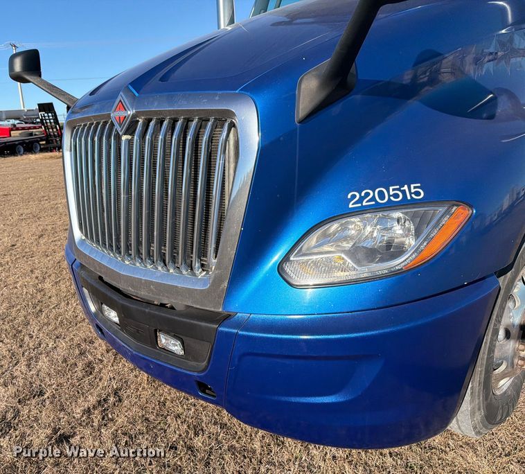 image for item ED5092 2020 International LT625 semi truck