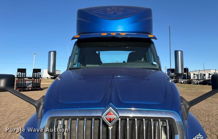 image for item ED5092 2020 International LT625 semi truck