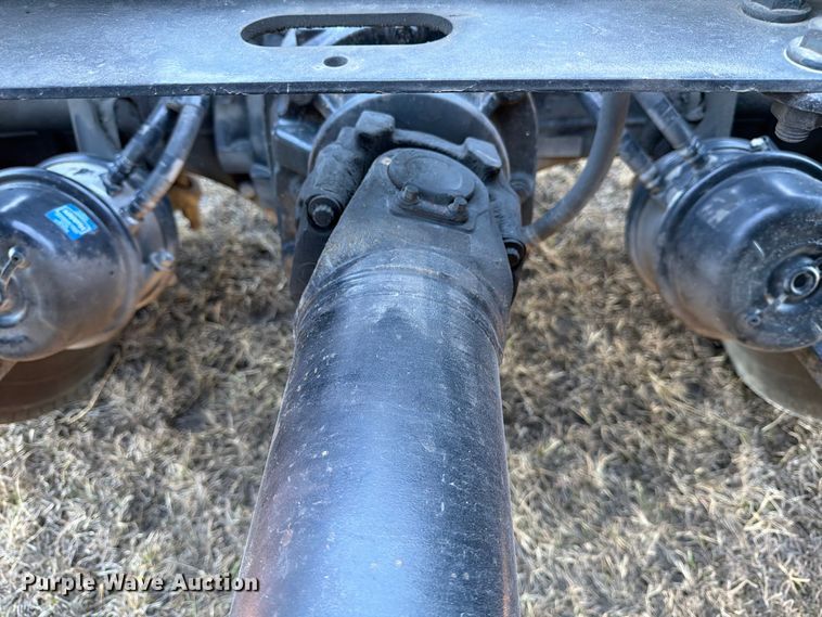 image for item ED5092 2020 International LT625 semi truck